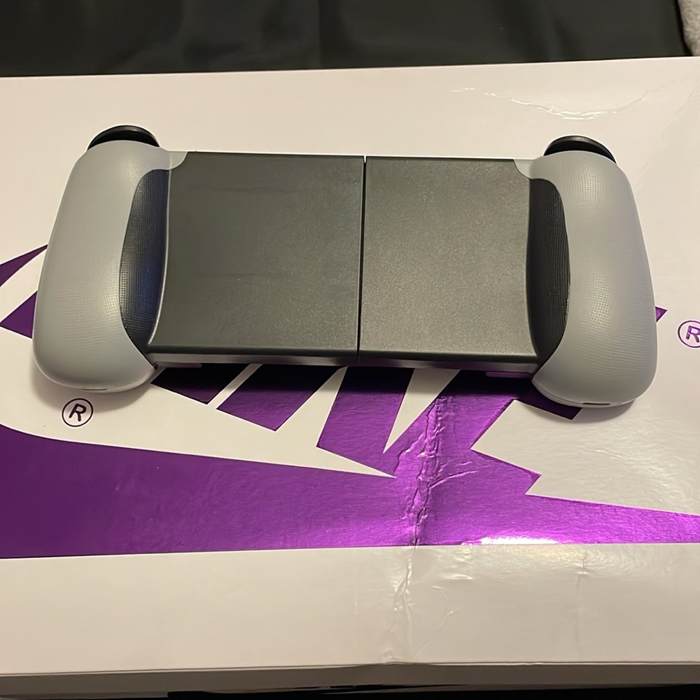 Mobile Phone controller - Picture 2 of 3